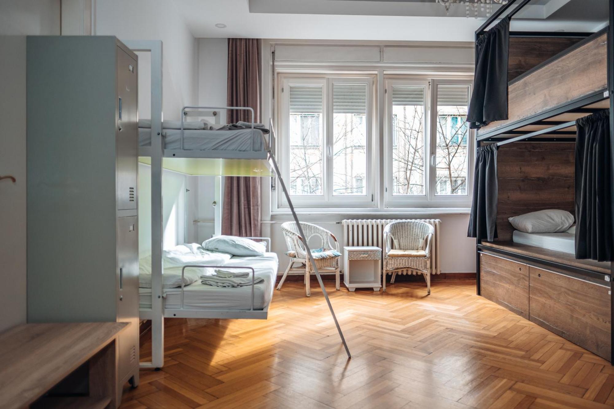 Beogradjanka Hostel *